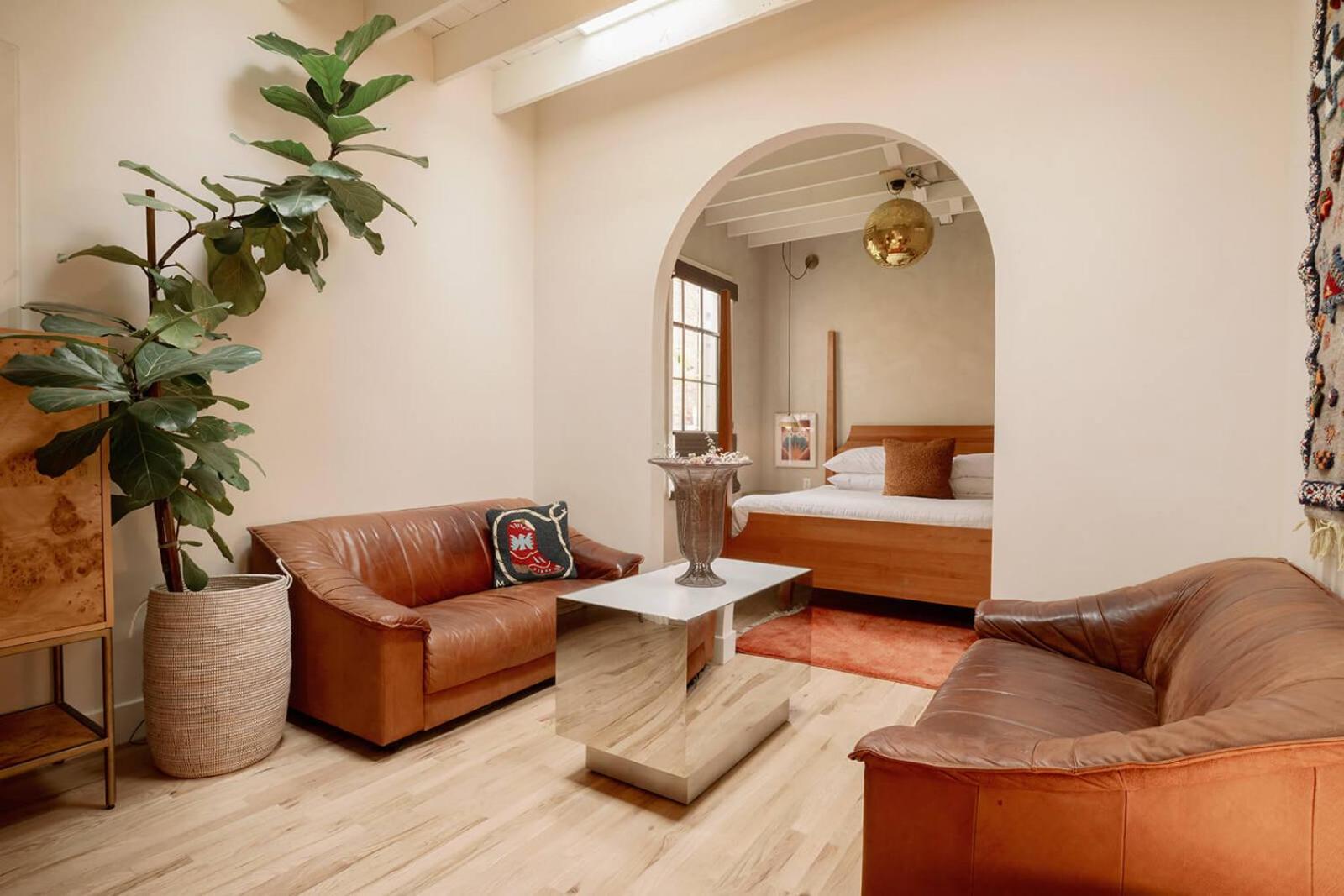 Novacancy Hotel 5*
