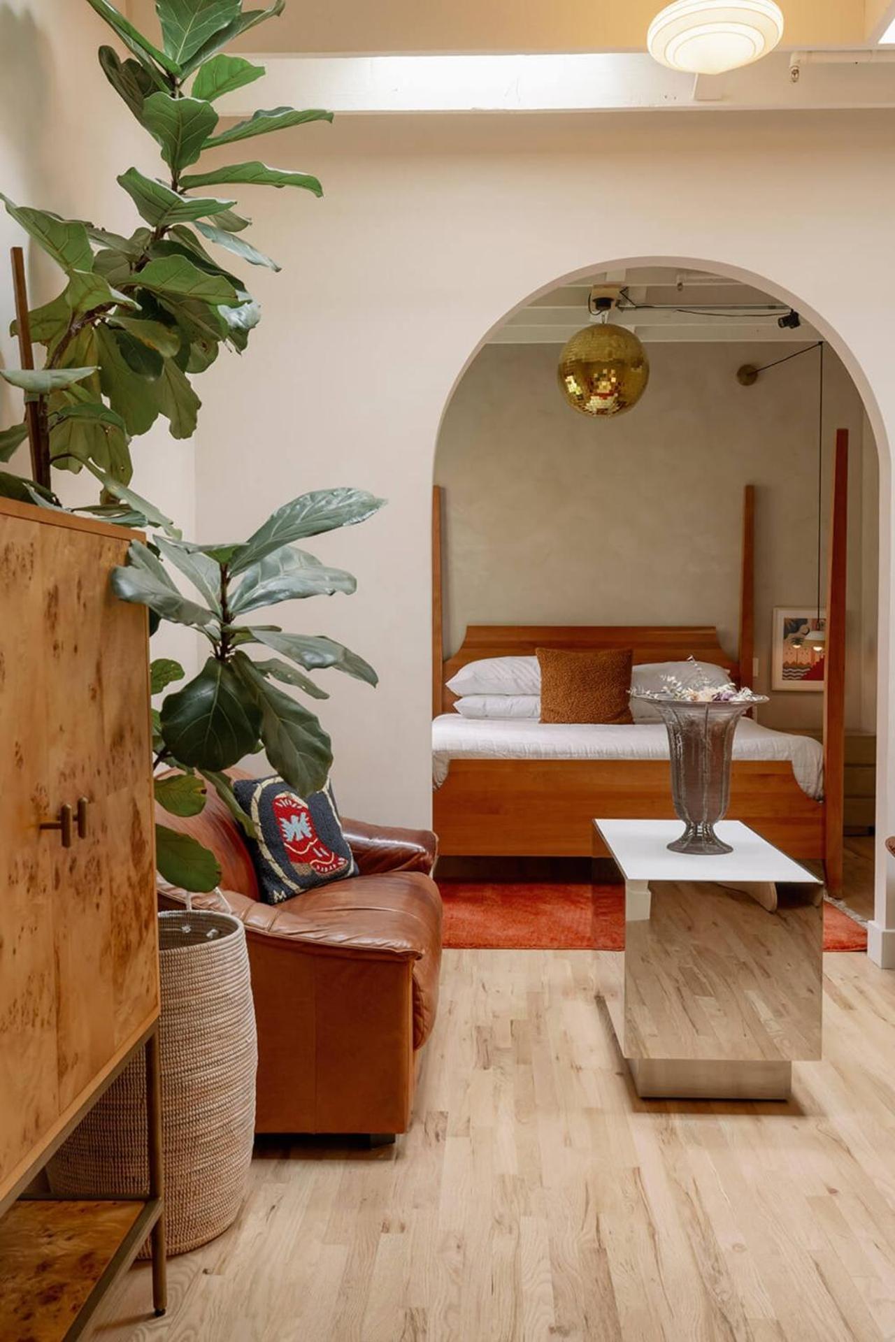 Novacancy Hotel 5*